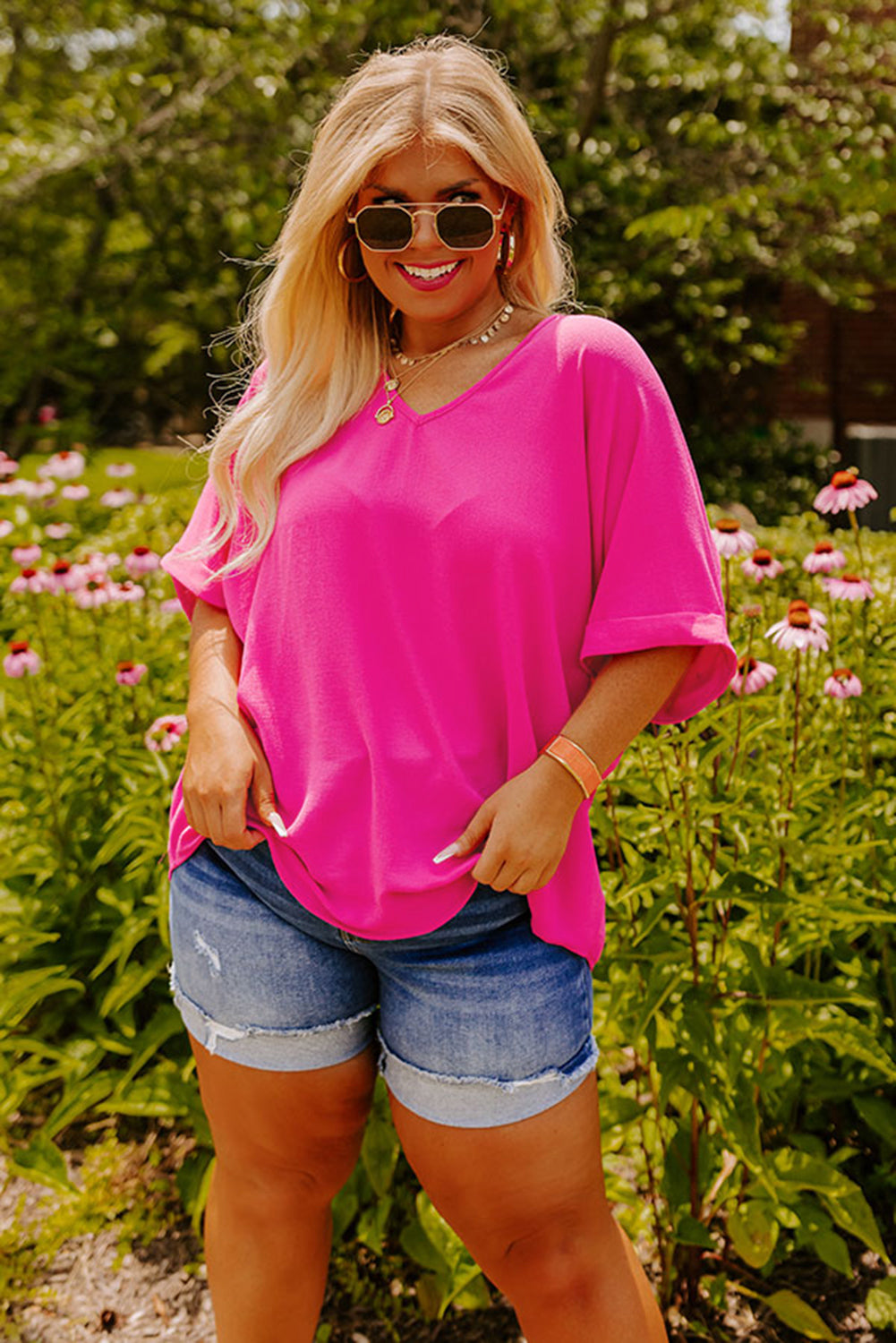 Black Seamed Back High Low Hem V Neck Cuffed Sleeve Plus Size Tee