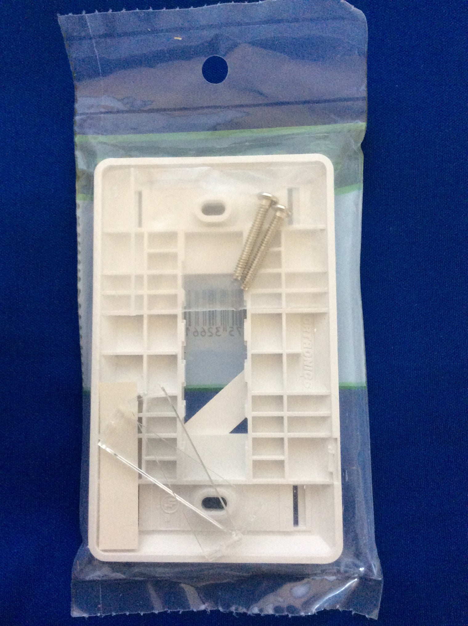 Ortronics OR-40300548-88 TracJack 2-Hole Plastic Faceplate, Cloud White