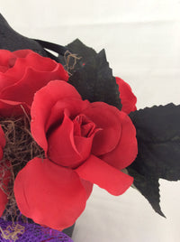 Clay Pot with Red Roses, Tabletop Decoration, Halloween Party Decoration, Black Crow on Roses